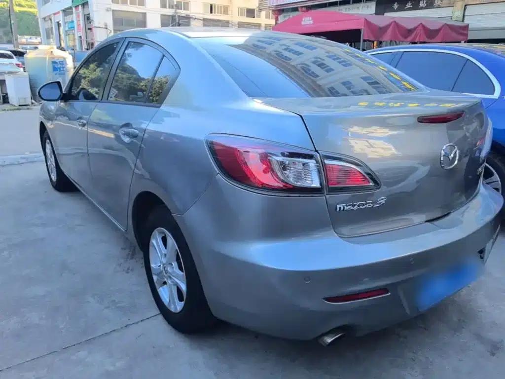 Mazda3 Axela 2015 Sedan 1.6L Automatic Elite — миниатюра 5