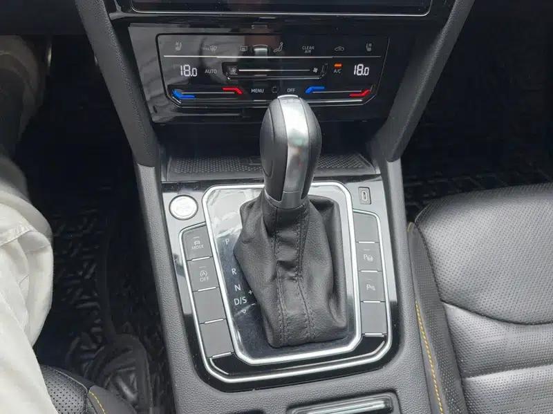 Volkswagen CC 2023 380TSI Striking Edition — миниатюра 12