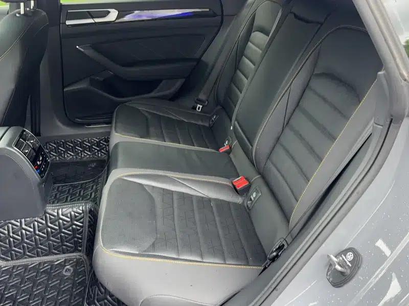 Volkswagen CC 2023 380TSI Striking Edition — миниатюра 17