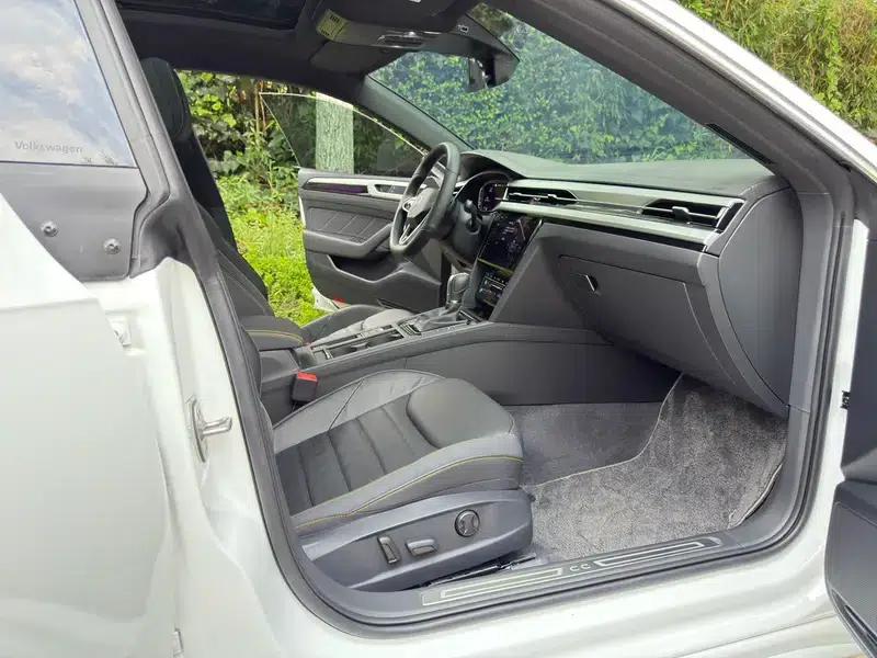 Volkswagen CC 2025 380TSI - Eye-Catching Edition — миниатюра 8