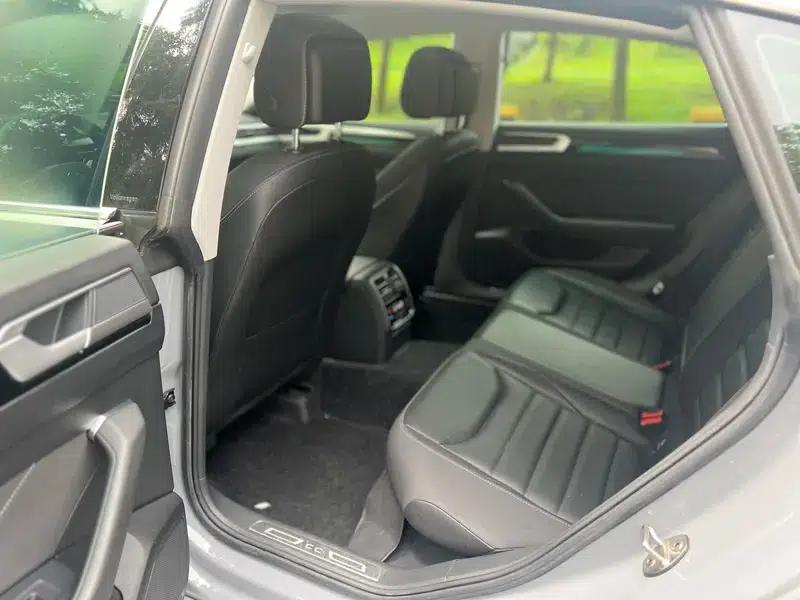 Volkswagen CC 2023 380TSI Striking Edition — миниатюра 10
