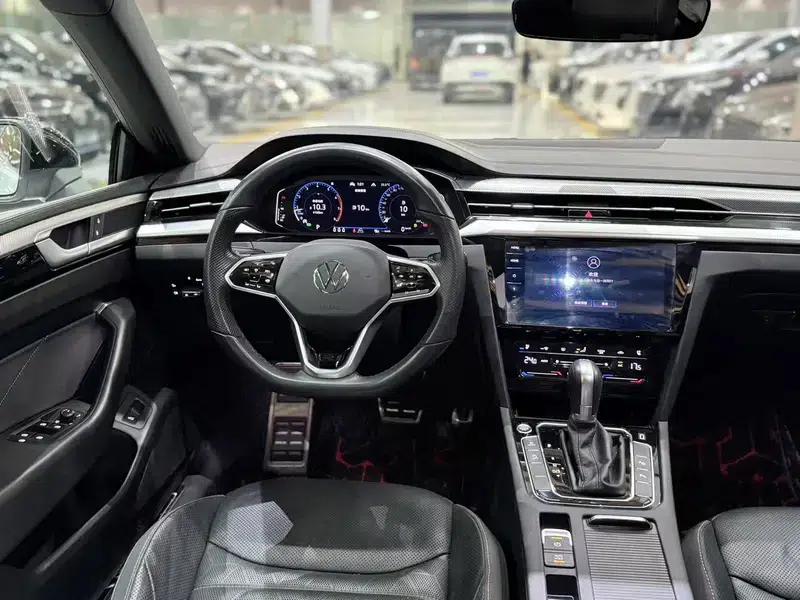 Volkswagen CC 2021 380TSI Striking Edition — миниатюра 8