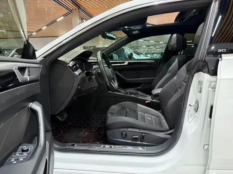 Volkswagen CC 2021 380TSI Striking Edition — миниатюра 9