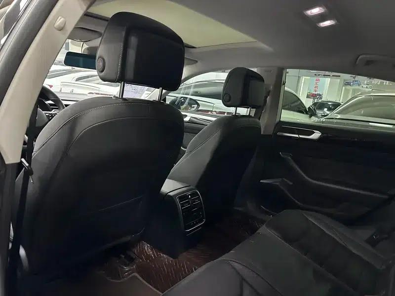 Volkswagen CC 2021 380TSI Striking Edition — миниатюра 11