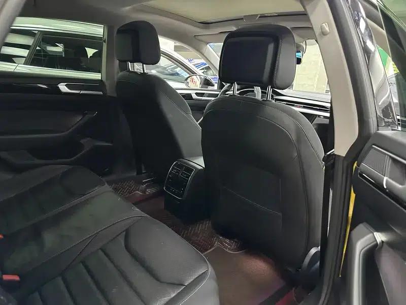 Volkswagen CC 2021 380TSI Striking Edition — миниатюра 12