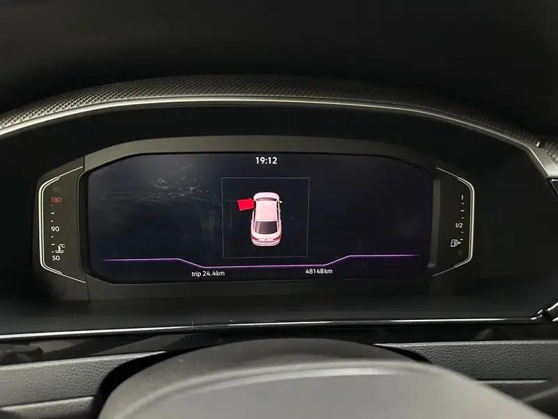 Volkswagen CC 2021 380TSI Striking Edition — миниатюра 9