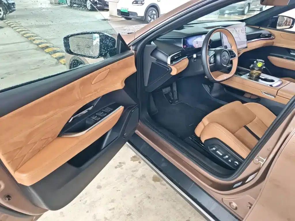 Mazda EZ-6 2024 Extended Range 200 Smart Edition — миниатюра 16