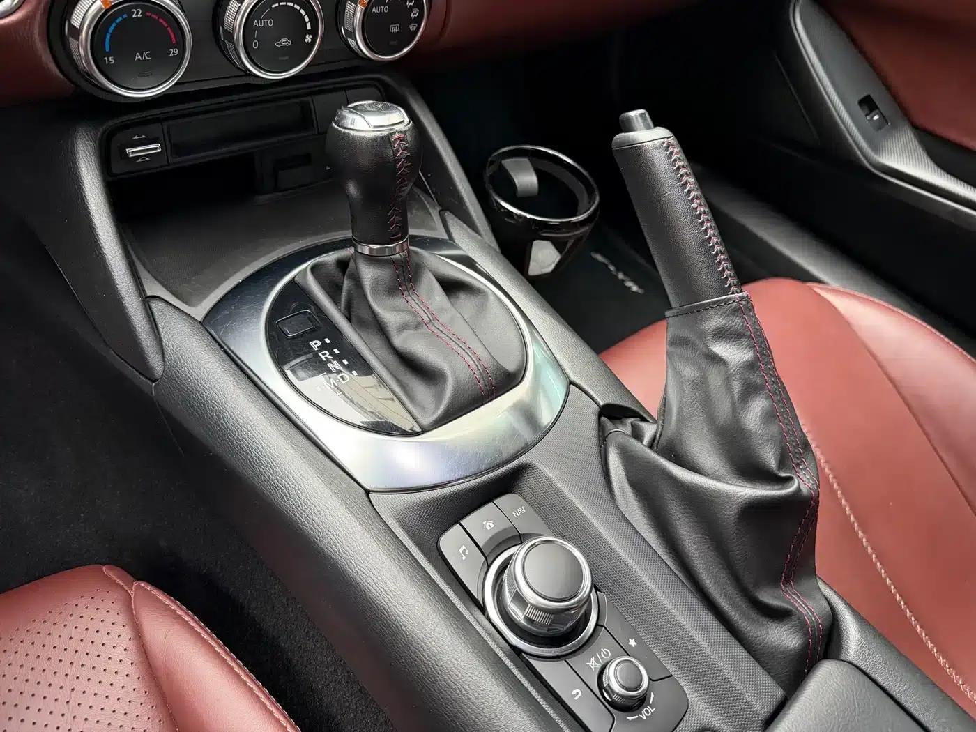 Mazda MX-5 2018 2.0L RF Platinum Steel Gray — миниатюра 13