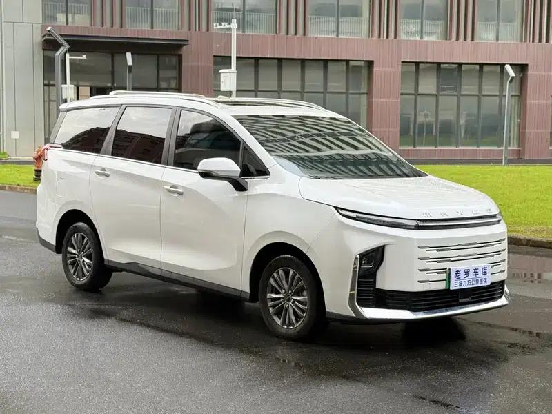 Maxus G50 PHEV 2025 Flagship Edition — миниатюра 3
