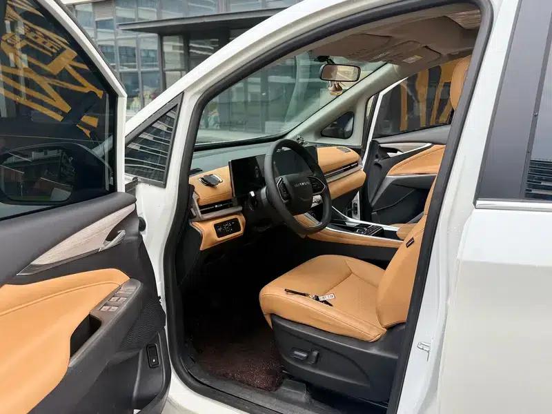 Maxus G50 PHEV 2025 Flagship Edition — миниатюра 9