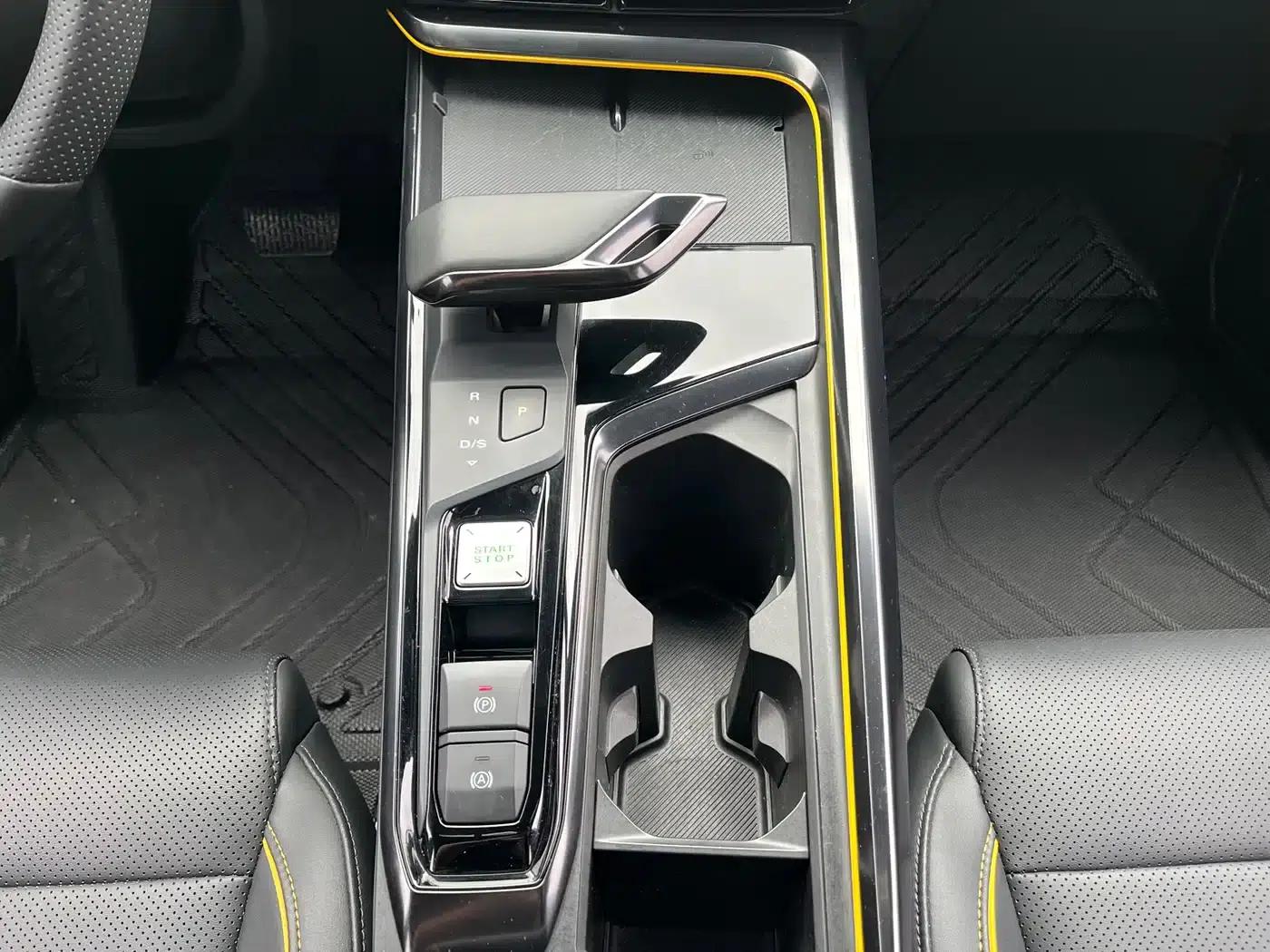 MG5 Scorpio 2022 1.5T Trophy Sport Luxury Edition — миниатюра 17