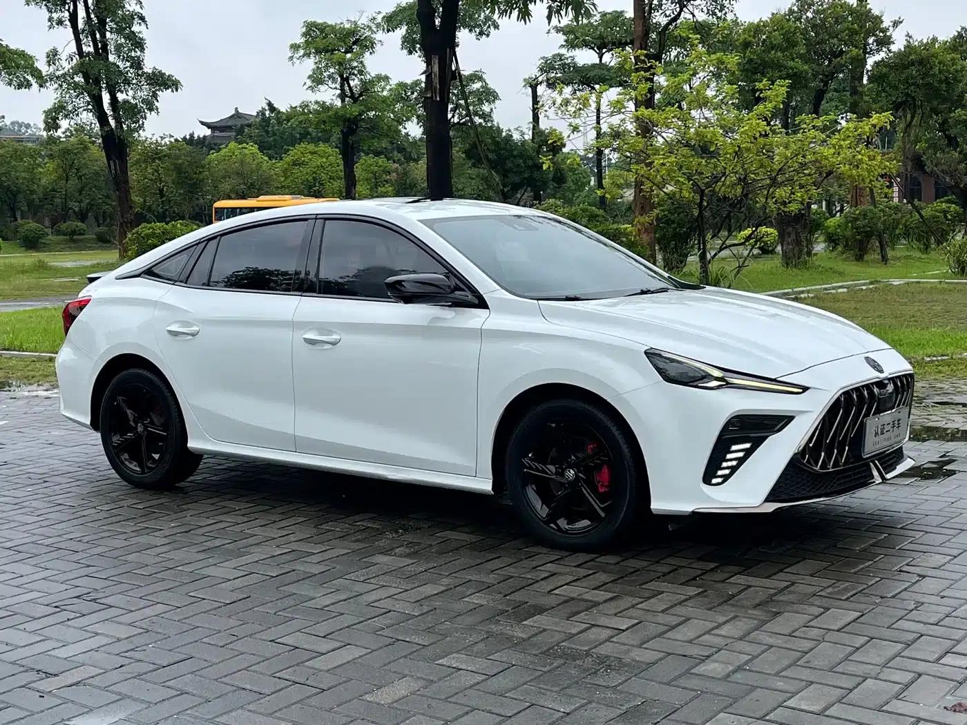 MG5 Scorpio 2022 1.5T Trophy Sport Luxury Edition — миниатюра 3