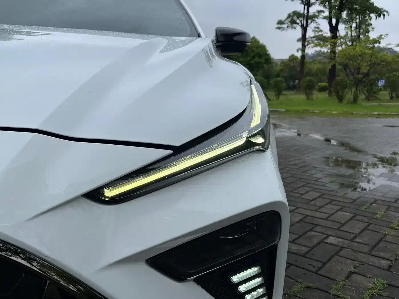 MG5 Scorpio 2022 1.5T Trophy Sport Luxury Edition — миниатюра 8