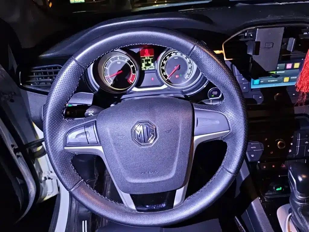 2015 GS 1.5TGI TST Luxury Edition — миниатюра 6
