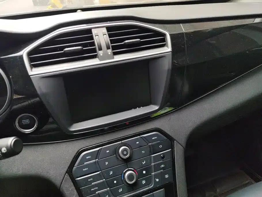 2015 GS 1.5TGI TST Luxury Edition — миниатюра 13