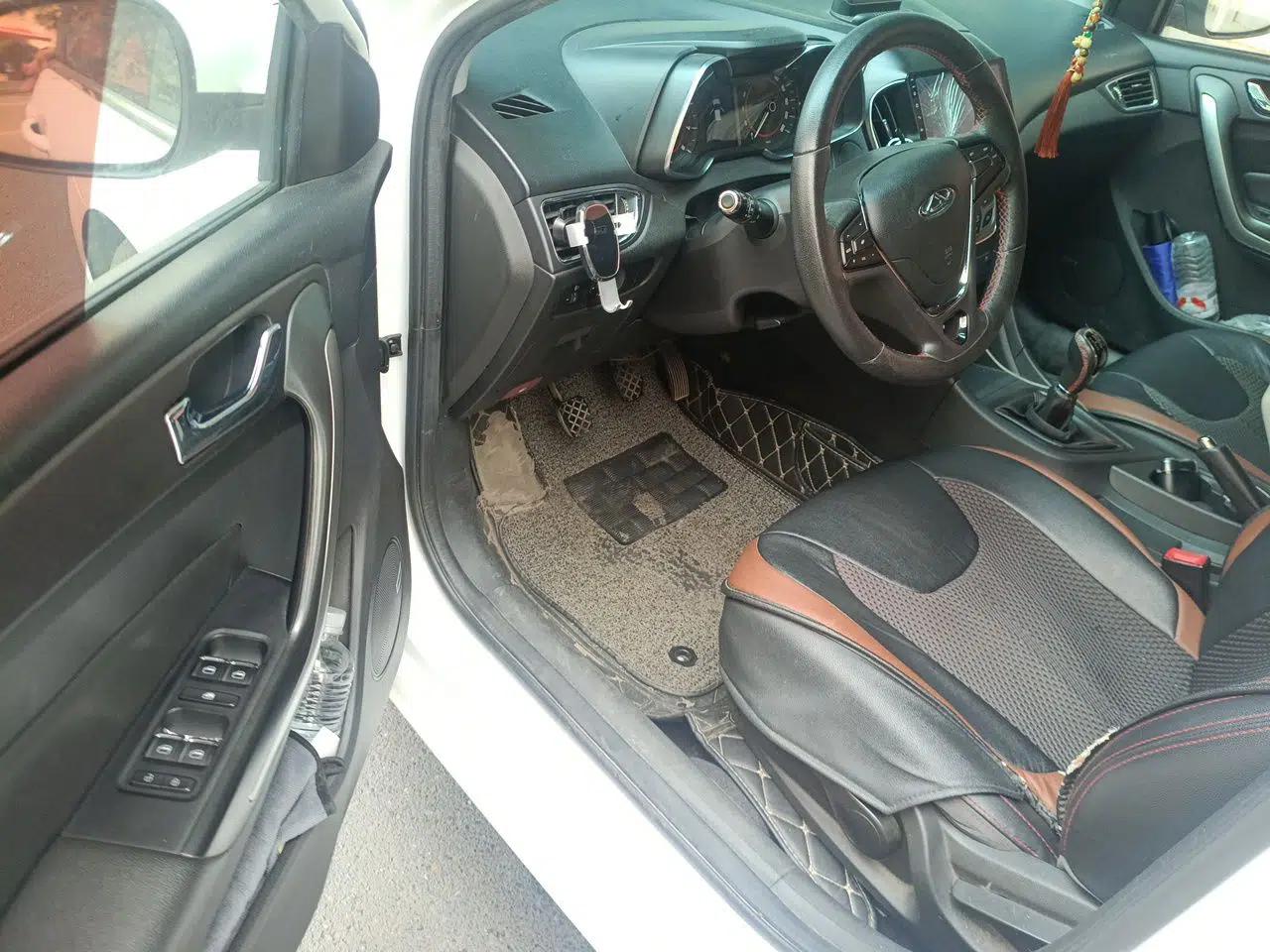 Chery Arrizo 5 2016 1.5L Manual Lingchao Edition — миниатюра 16