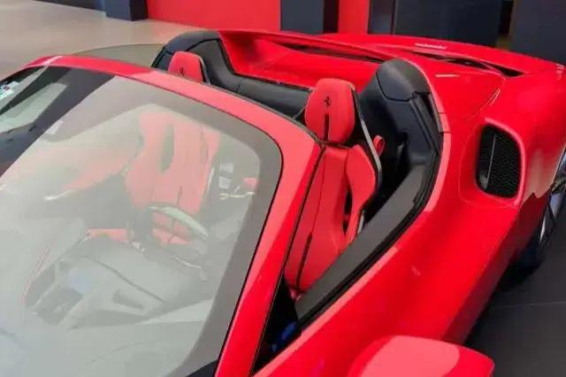 Ferrari 296 2022 3.0T V6 GTS — миниатюра 9