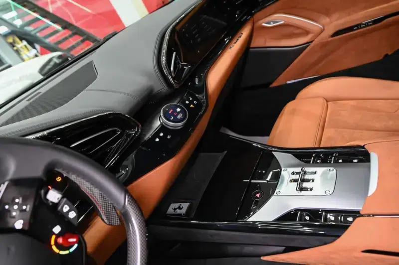 2022 Purosangue 6.5L V12 — миниатюра 11
