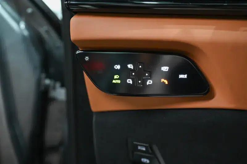 2022 Purosangue 6.5L V12 — миниатюра 28