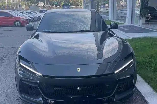 2022 Purosangue 6.5L V12 — миниатюра 2