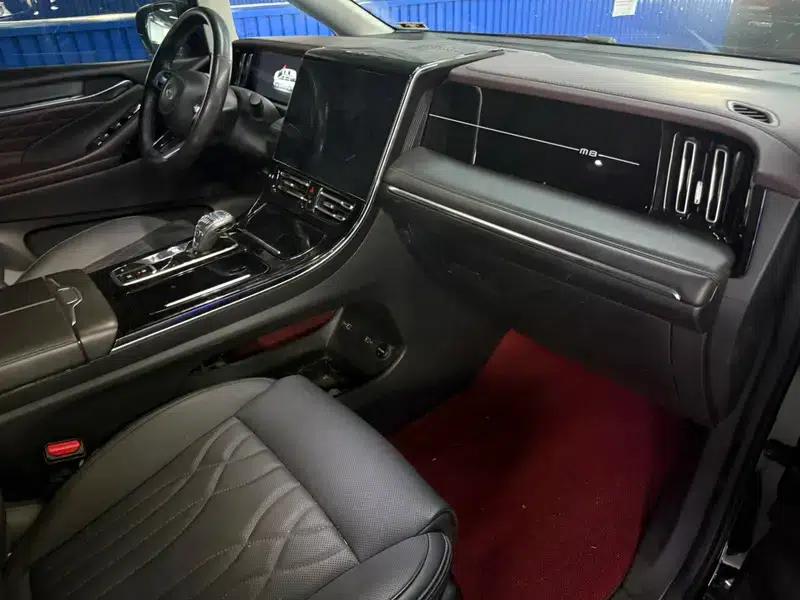 Trumpchi M8 2024 Master Series 2.0TGDI Premium Edition — миниатюра 7