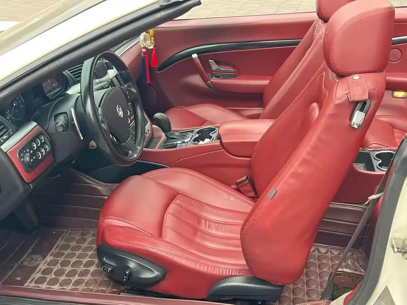 GranCabrio 2010 4.7L Automatic — миниатюра 3