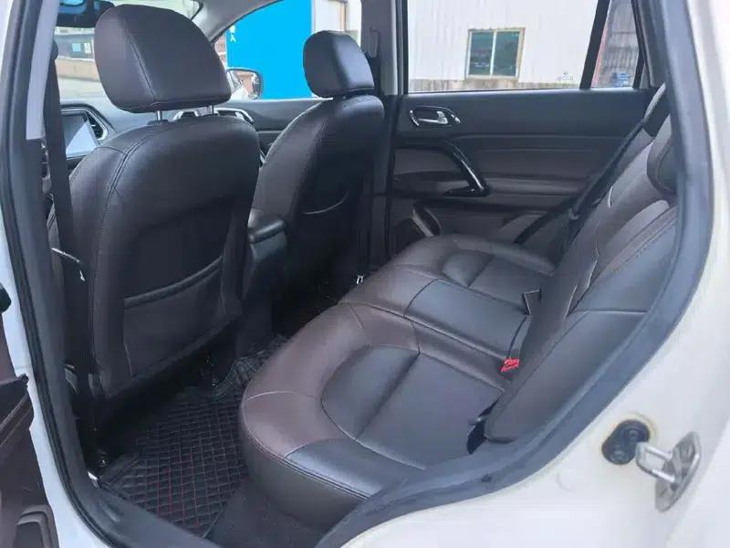 Trumpchi GS4 2016 235T G-DCT Elite Edition — миниатюра 9