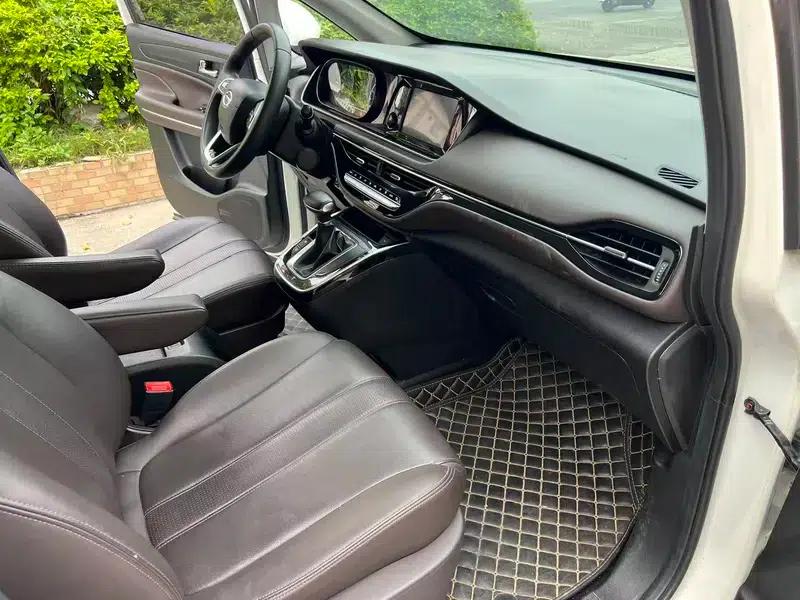 Trumpchi M6 2019 270T Automatic Luxury Edition 6-seater National V Emission Standard — миниатюра 4