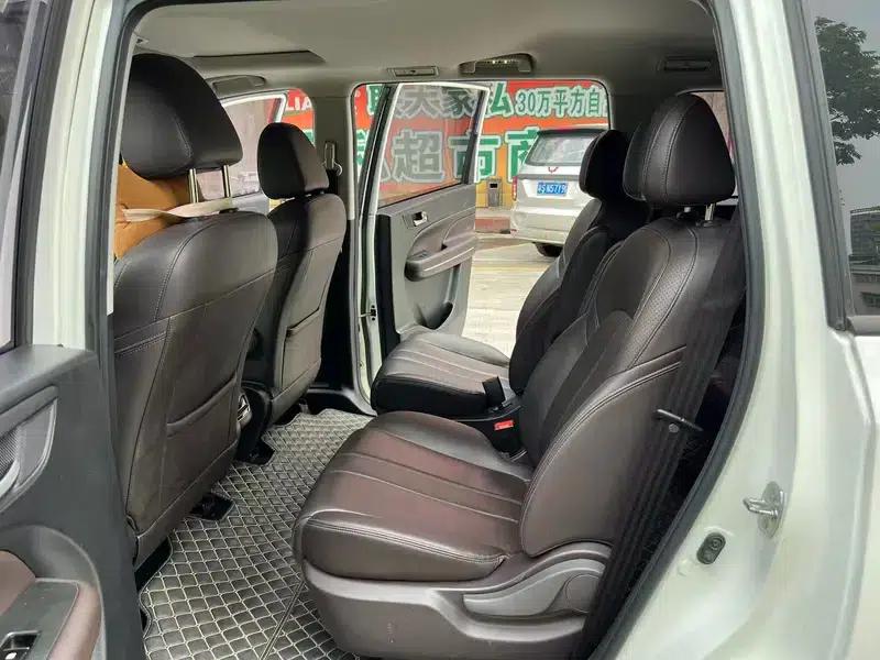 Trumpchi M6 2019 270T Automatic Luxury Edition 6-seater National V Emission Standard — миниатюра 8