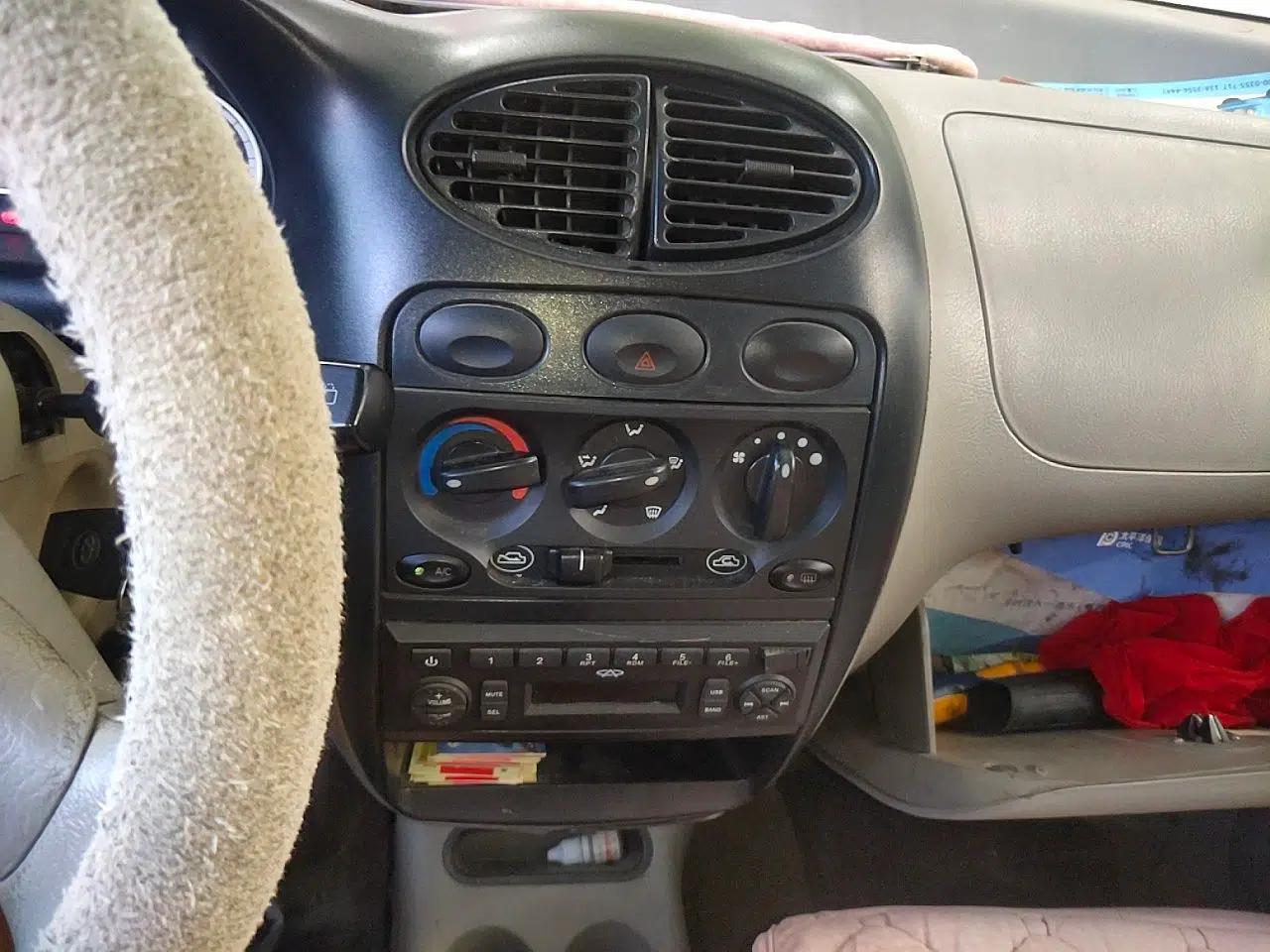 Chery QQ3 2012 0.8L Manual Summer Limited Edition — миниатюра 13