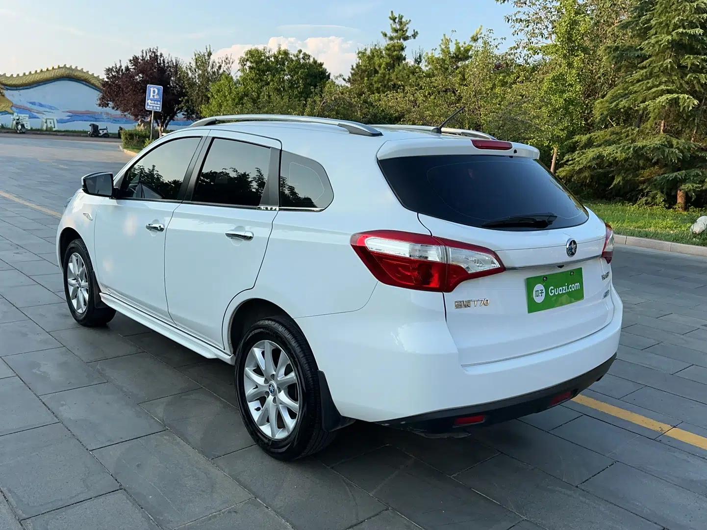 Venucia T70 2015 2.0L CVT Smart Edition — миниатюра 14