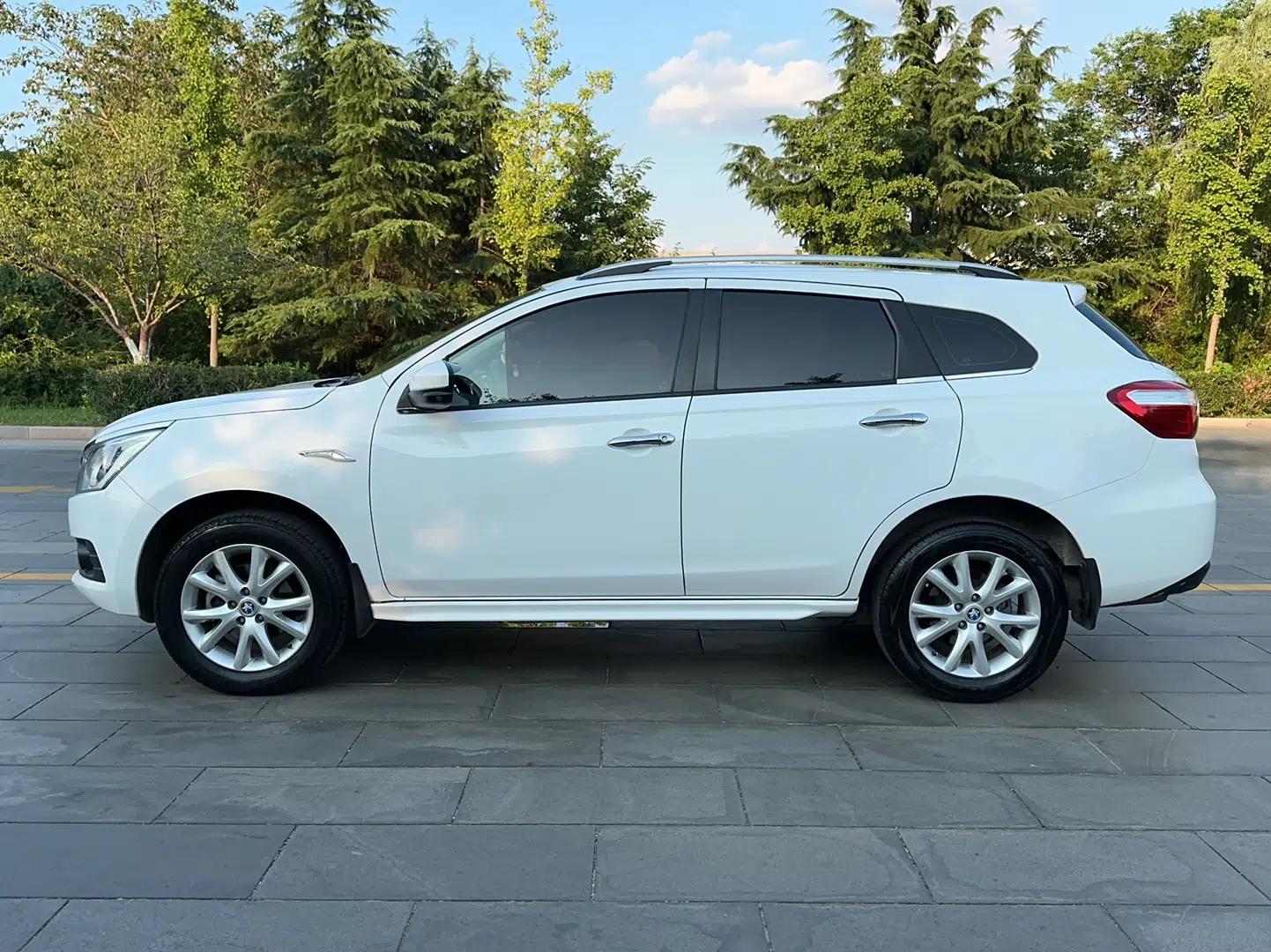 Venucia T70 2015 2.0L CVT Smart Edition — миниатюра 15
