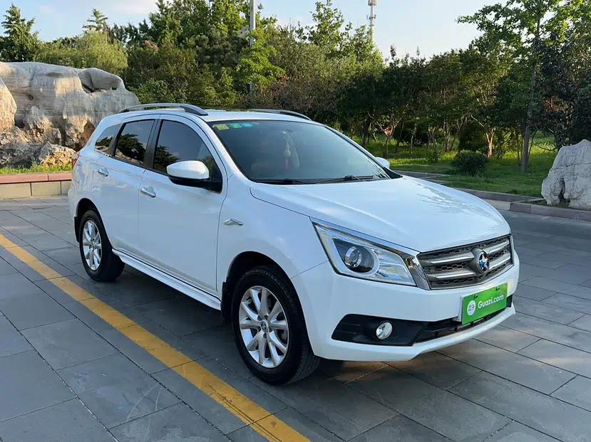 Venucia T70 2015 2.0L CVT Smart Edition — миниатюра 16