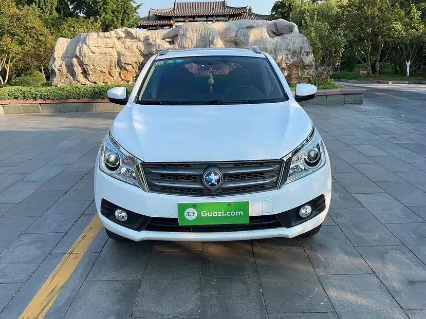 Venucia T70 2015 2.0L CVT Smart Edition — миниатюра 17