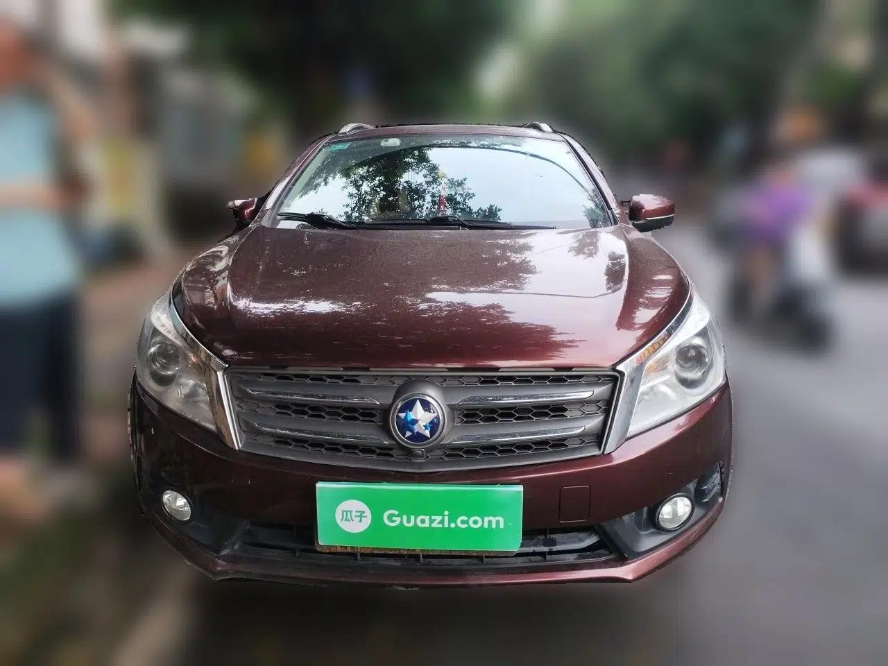 Venucia T70 2015 2.0L CVT Smart Edition — миниатюра 2