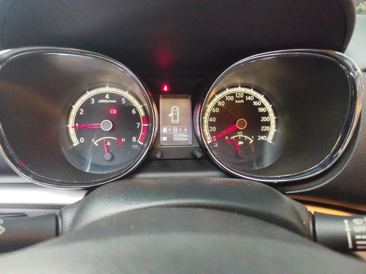 Venucia T70 2015 2.0L CVT Smart Edition — миниатюра 11