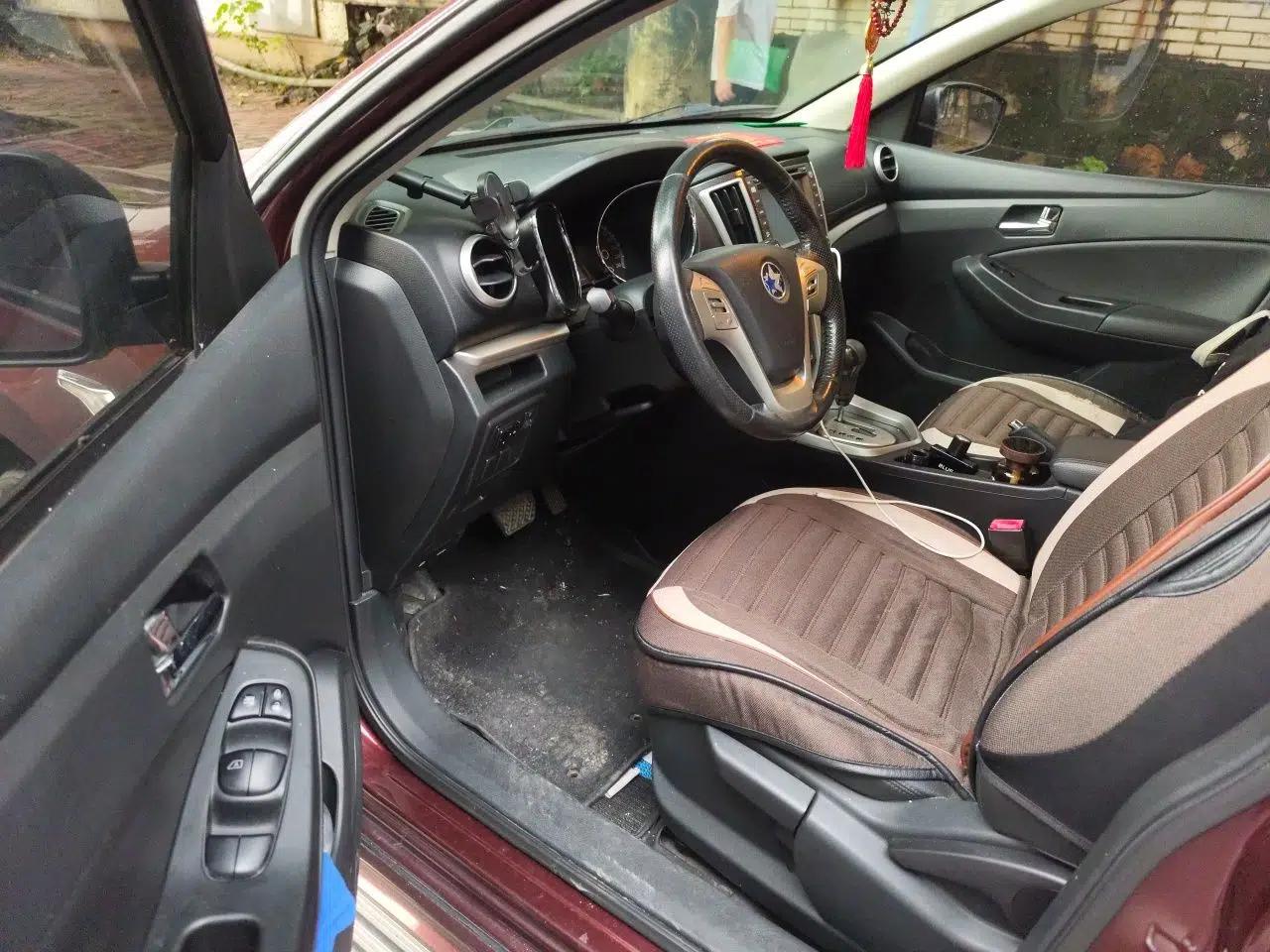Venucia T70 2015 2.0L CVT Smart Edition — миниатюра 16