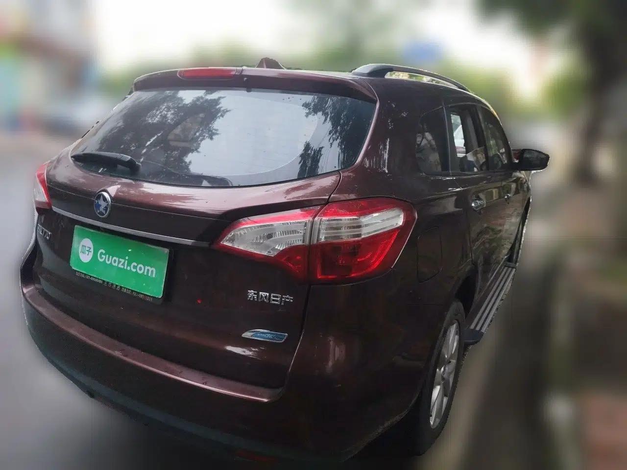 Venucia T70 2015 2.0L CVT Smart Edition — миниатюра 6