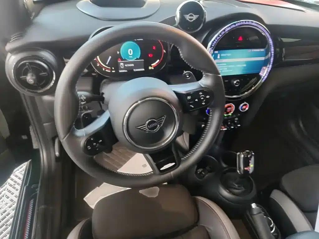2023 MINI JCW Facelift 2.0T JOHN COOPER WORKS ALL-IN — миниатюра 11