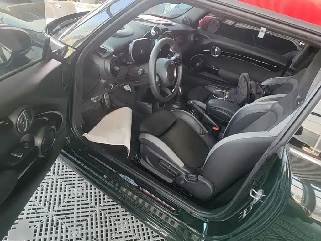 2023 MINI JCW Facelift 2.0T JOHN COOPER WORKS ALL-IN — миниатюра 15