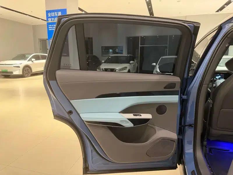 Hongqi Tiangong 08 2025 730 Rear-Wheel Drive Smart Selection Edition — миниатюра 23