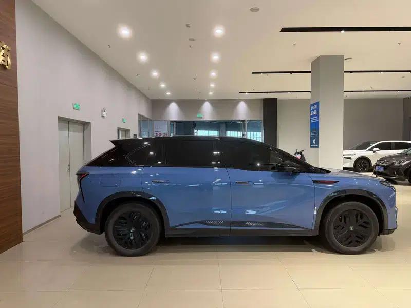 Hongqi Tiangong 08 2025 730 Rear-Wheel Drive Smart Selection Edition — миниатюра 6
