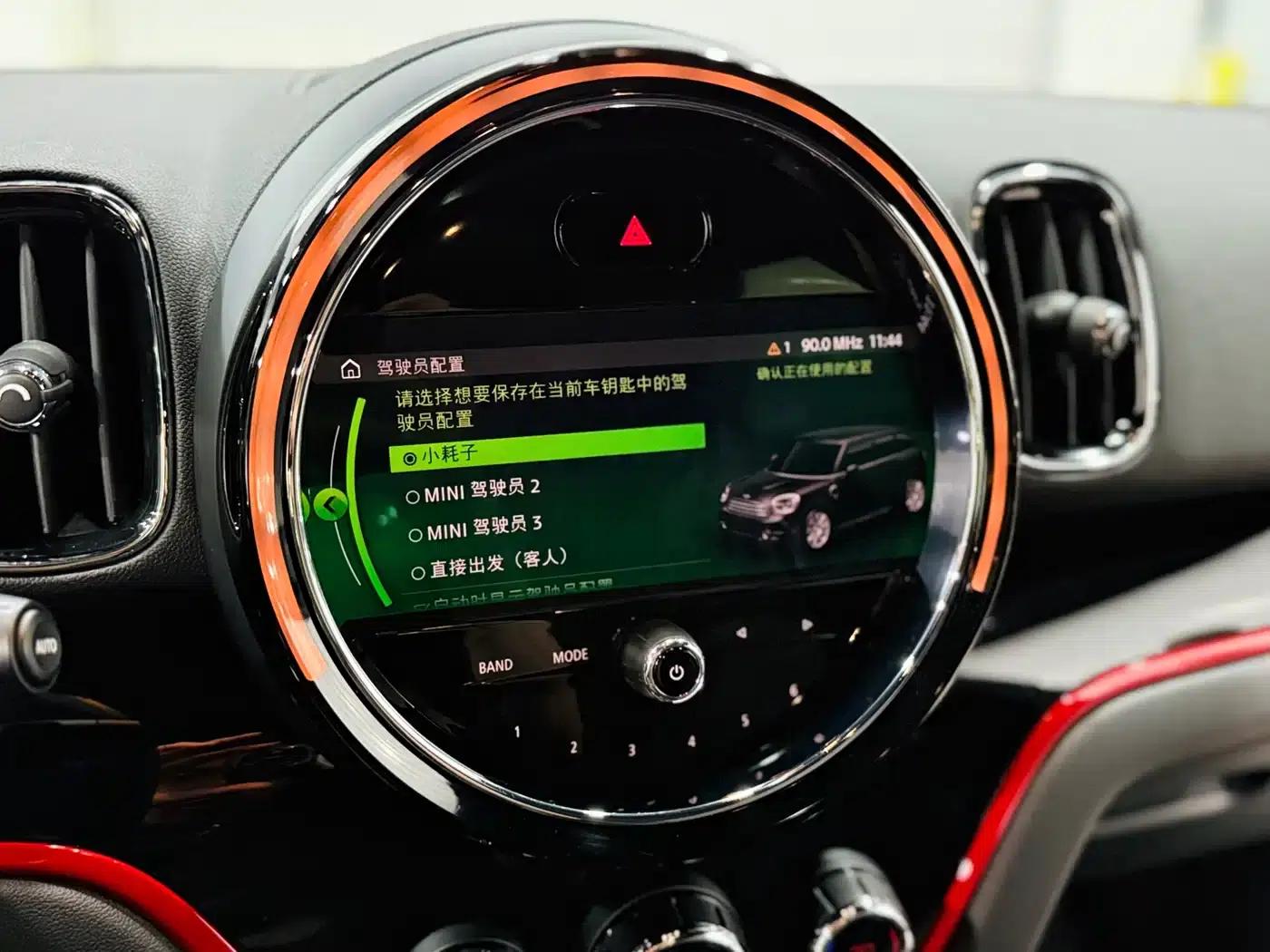 MINI JCW COUNTRYMAN 2021 2.0T JOHN COOPER WORKS A — миниатюра 12