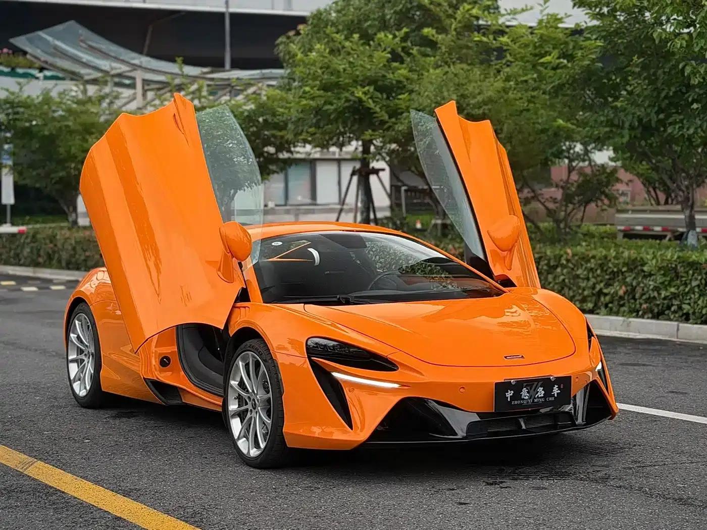 2025 Artura 3.0T Hybrid Coupe — миниатюра 3