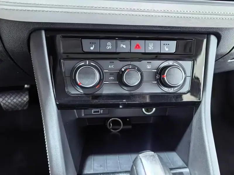 Jetta VS5 2022 280TSI Automatic Enjoy Edition Pro — миниатюра 10