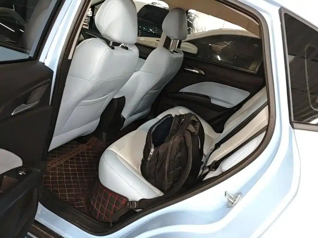 Nezha AYA 2023 Facelift 401 Lite — миниатюра 17