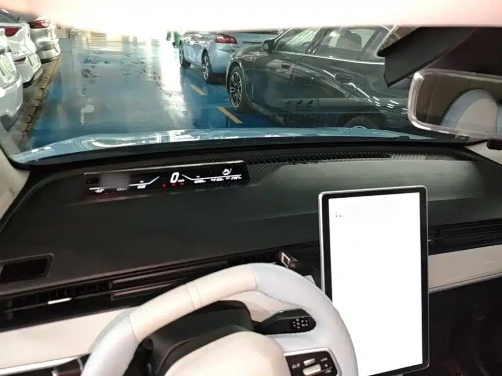 Nezha AYA 2023 Facelift 401 Lite — миниатюра 10