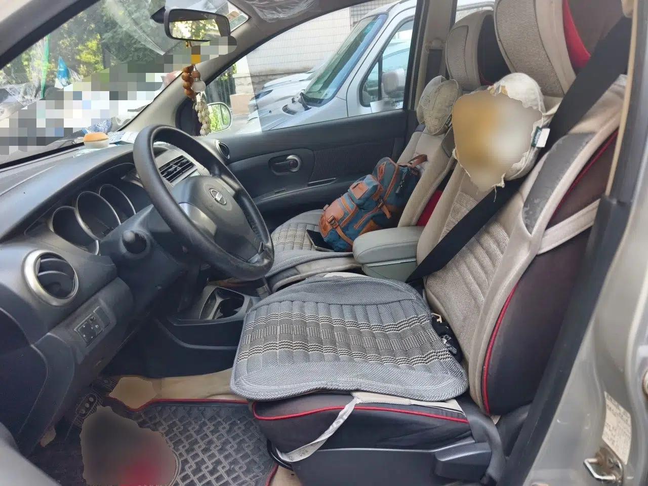 Nissan Livina 2010 JINRUI Edition 1.6L Automatic Standard Model — миниатюра 15