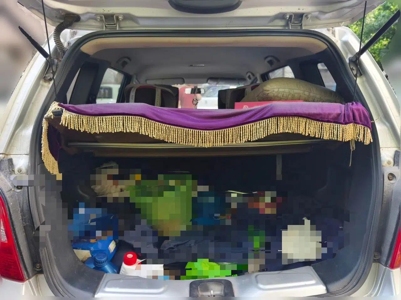 Nissan Livina 2010 JINRUI Edition 1.6L Automatic Standard Model — миниатюра 19