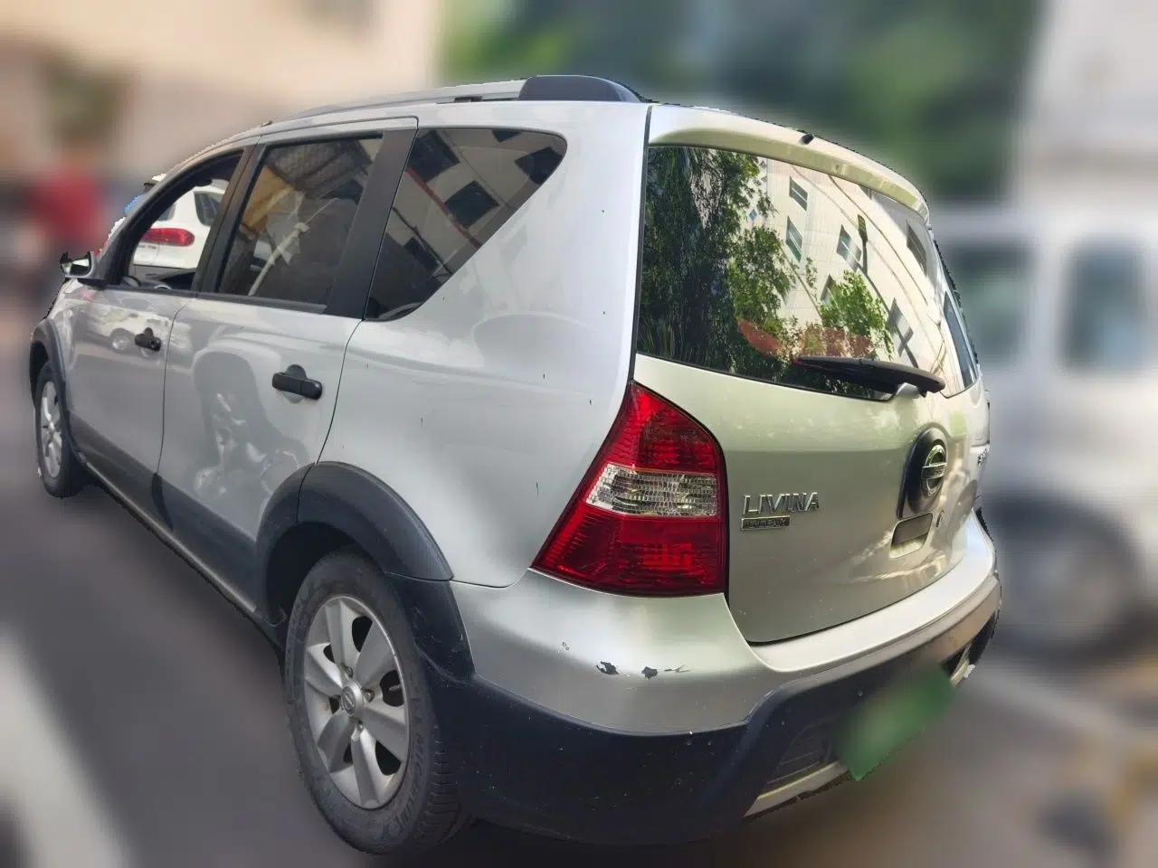 Nissan Livina 2010 JINRUI Edition 1.6L Automatic Standard Model — миниатюра 4